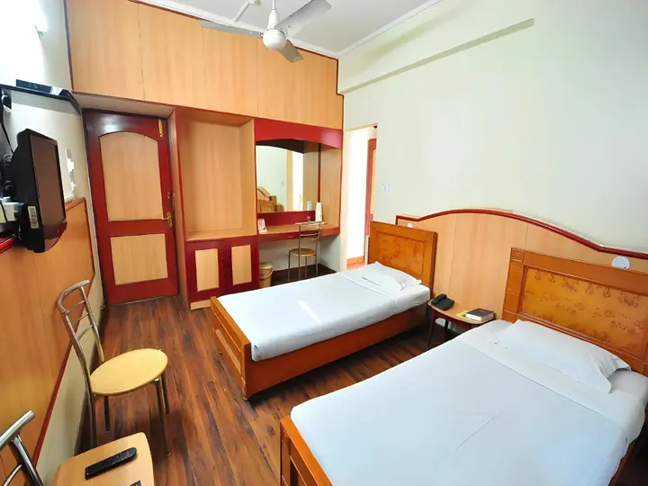 Нью-Дели: YMCA Tourist Hostel