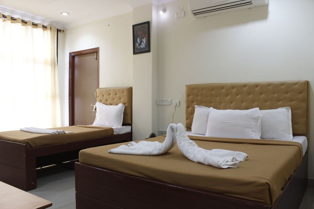Шамшабад: Hotel Neem Tree