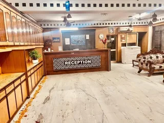 Нью-Дели: Hotel Marina