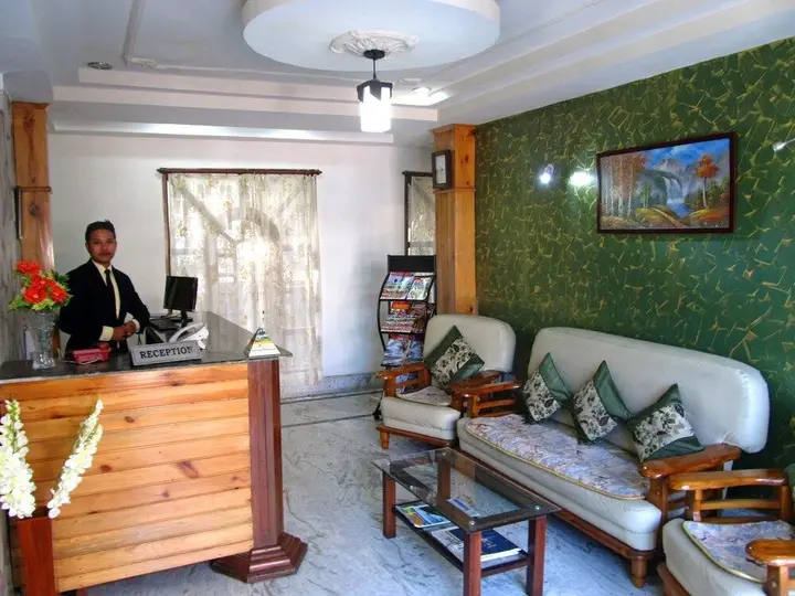 Гангток: Hotel Alpine Crest