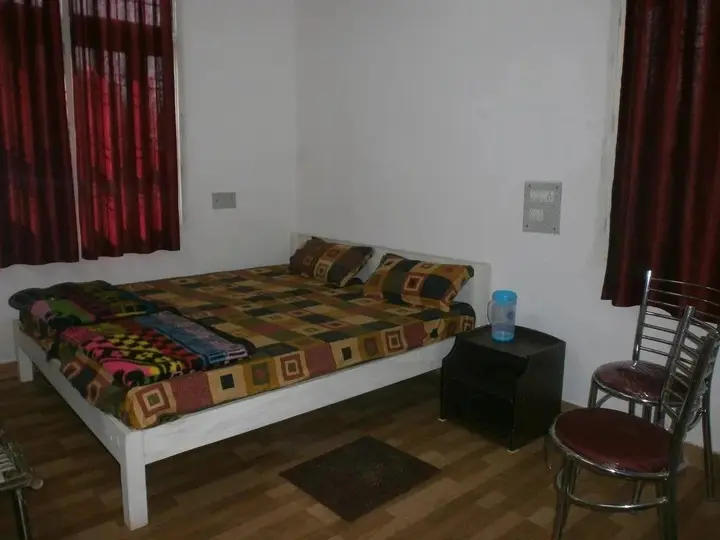 Сарнатх: Samrat Palace Guest House