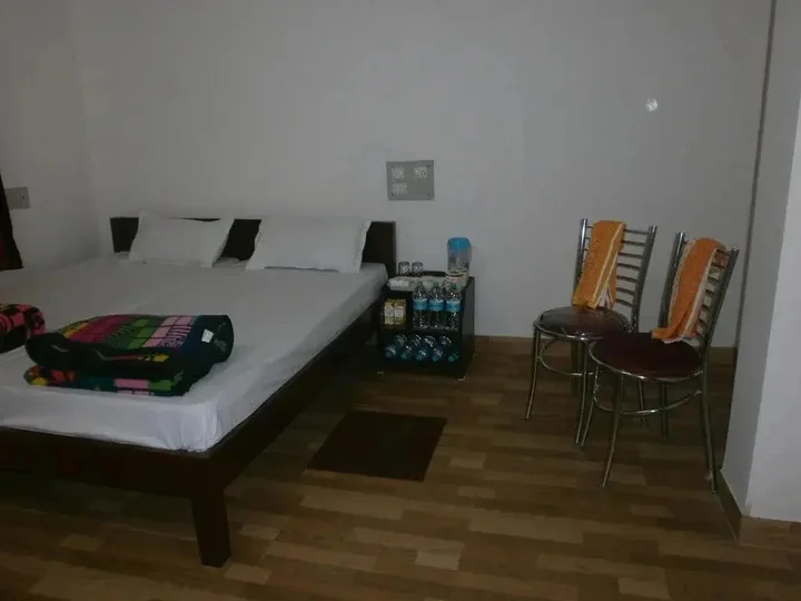 Сарнатх: Samrat Palace Guest House