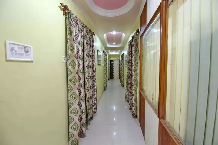 Малда: Hotel Gitanjali Maldah