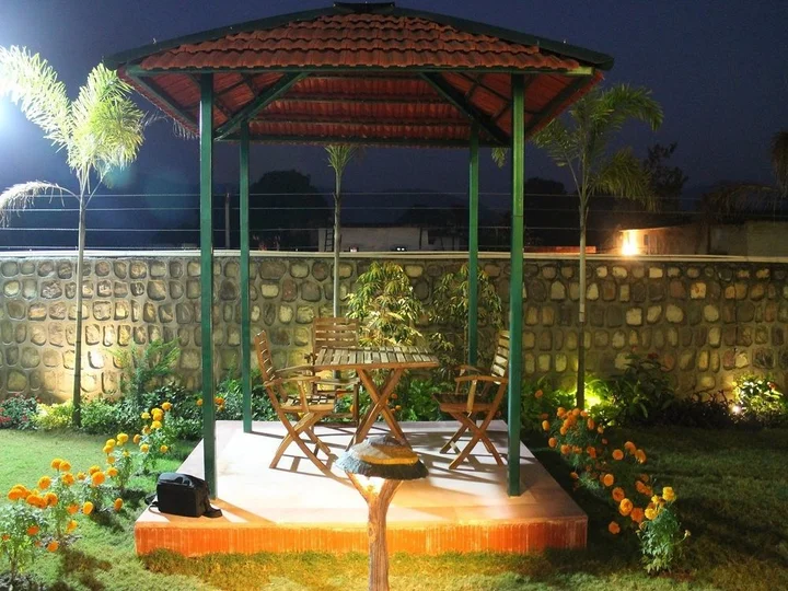 Бахадрабад: V Resorts Rajaji National Park