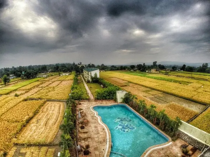 Бахадрабад: V Resorts Rajaji National Park