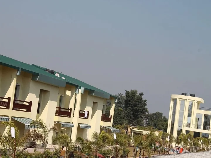 Бахадрабад: V Resorts Rajaji National Park