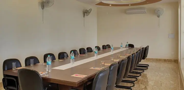 Бахадрабад: V Resorts Rajaji National Park