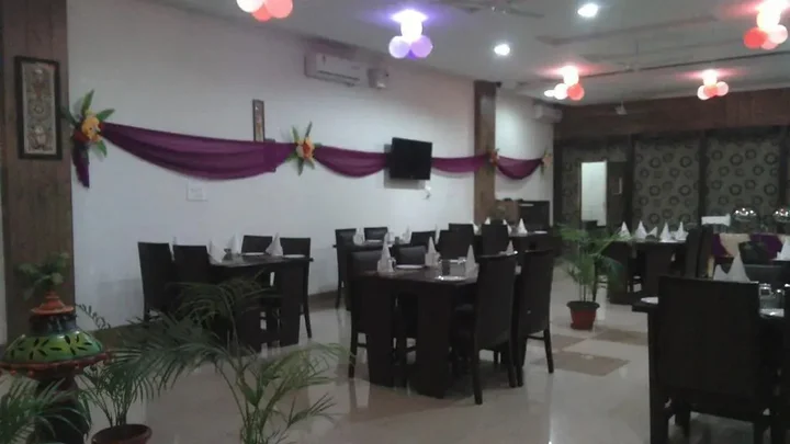 Бахадрабад: Hotel Flora Haridwar