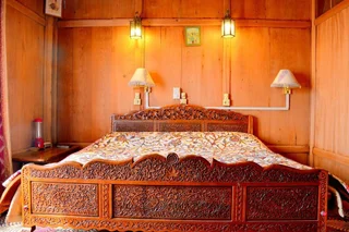 Шринагар: Golden Flower Heritage Houseboat