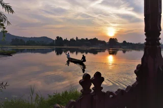 Шринагар: Golden Flower Heritage Houseboat
