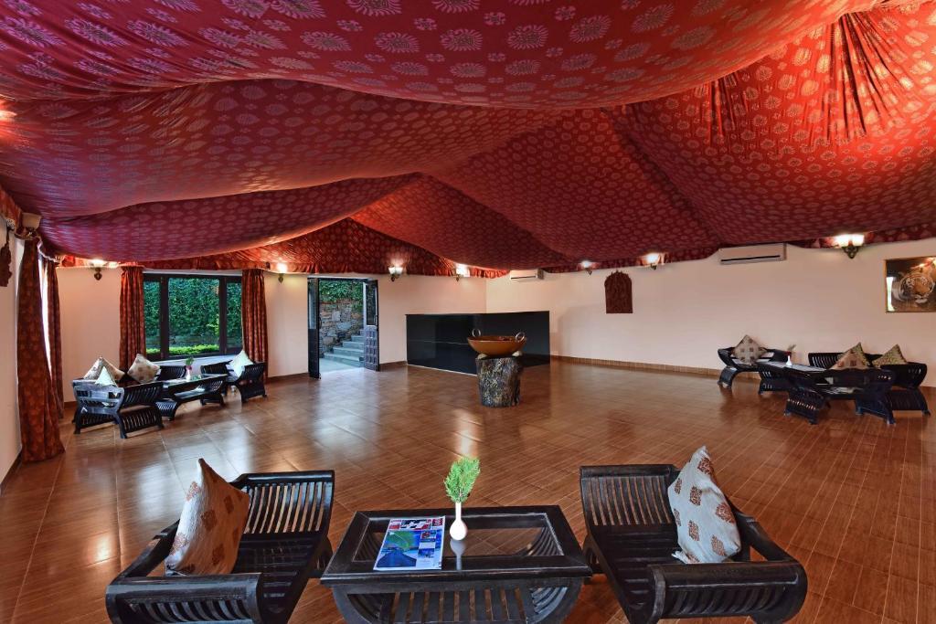 Садри: Kumbhalgarh Safari Camp