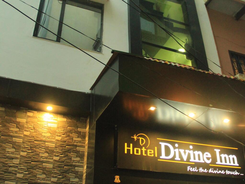 Сарнатх: Hotel Divine Inn