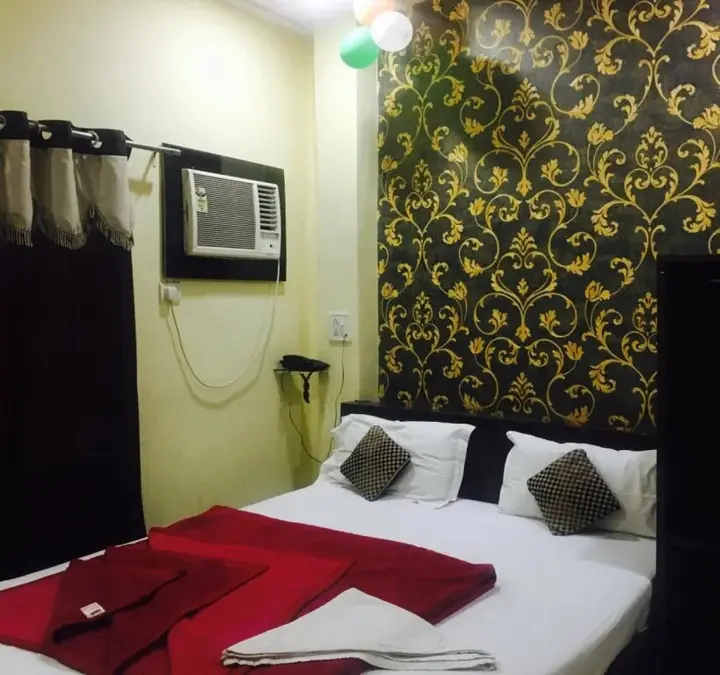 Сарнатх: Hotel Divine Inn
