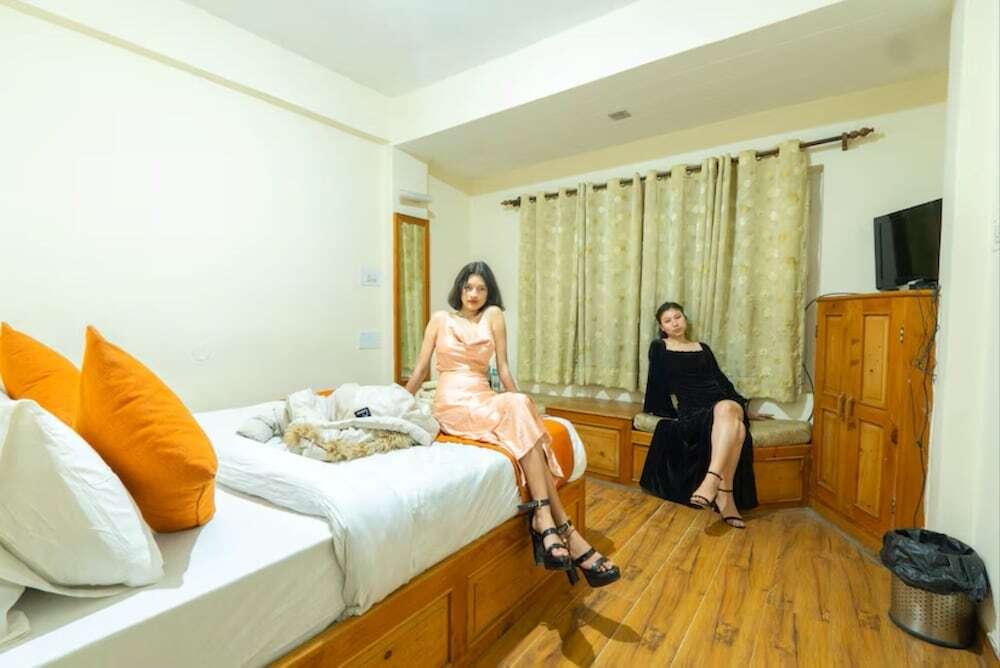 Манали: Hotel Rising Star
