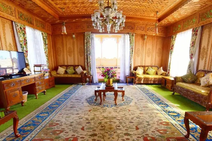 Шринагар: R. I. E. Heritage Group of  Houseboats Srinagar