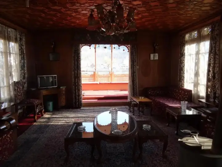 R. I. E. Heritage Group of Houseboats Srinagar — фото 4