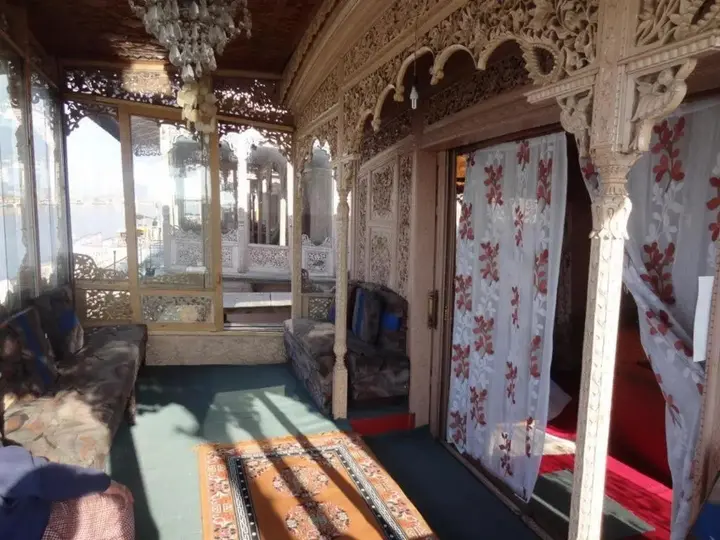 Шринагар: R. I. E. Heritage Group of  Houseboats Srinagar