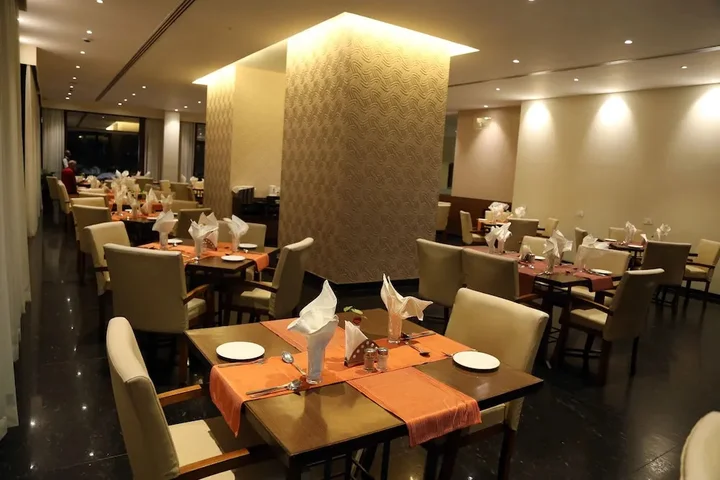 Белагави: Hotel EEFA