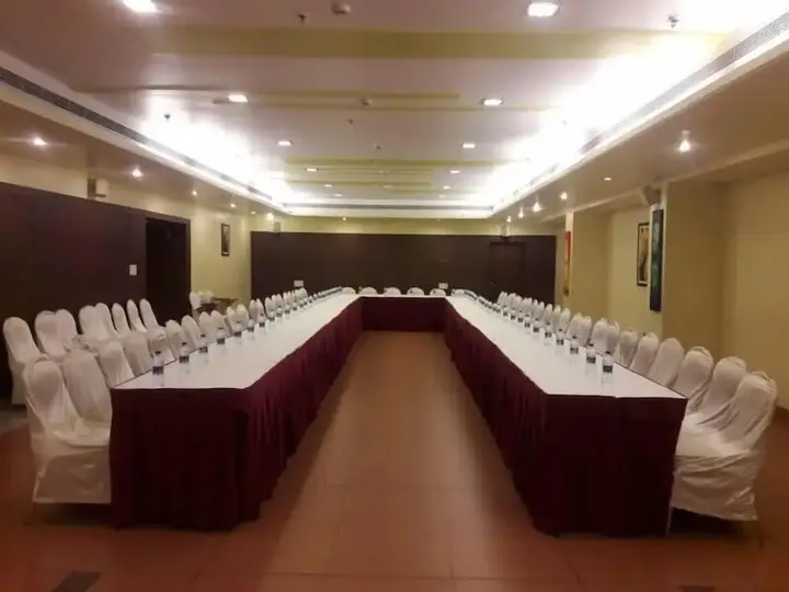 Белагави: Hotel EEFA