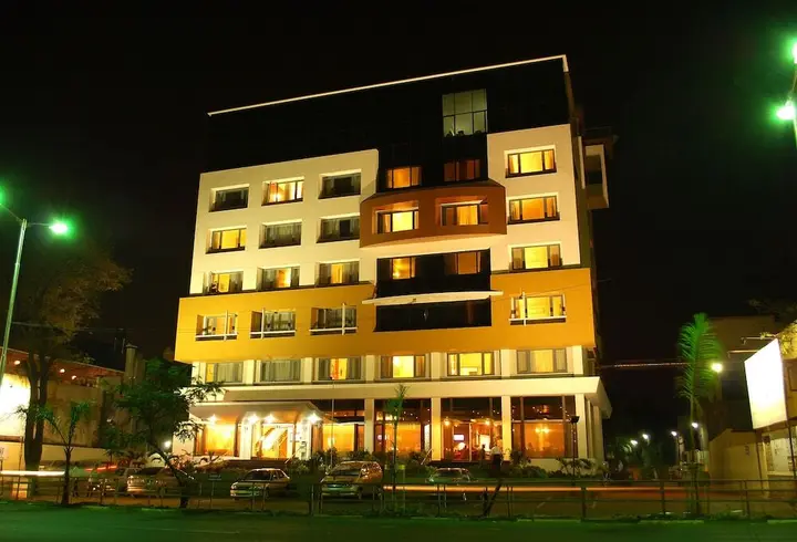Белагави: Hotel EEFA