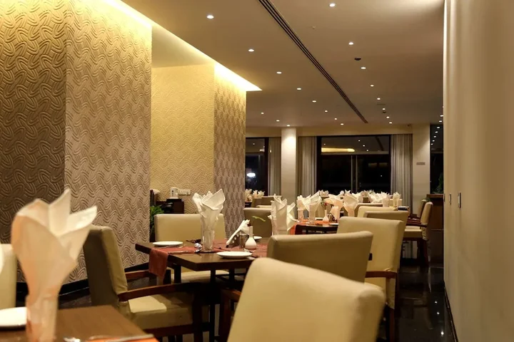 Белагави: Hotel EEFA