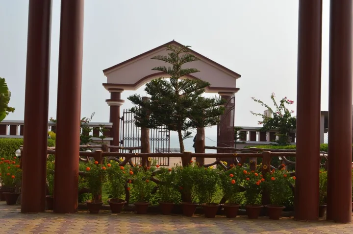 Пури: Hotel Jeevan Sandhya