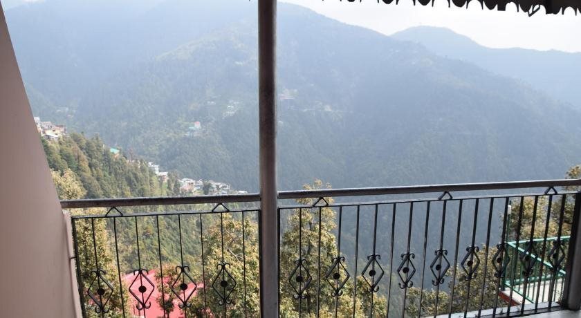 Чамба: Hotel Monal