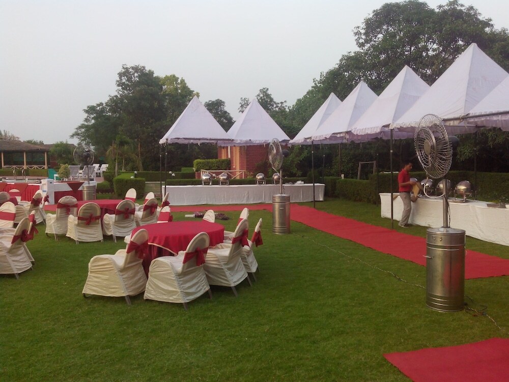 Garhmukteshwar: Baghaan Orchard Retreat
