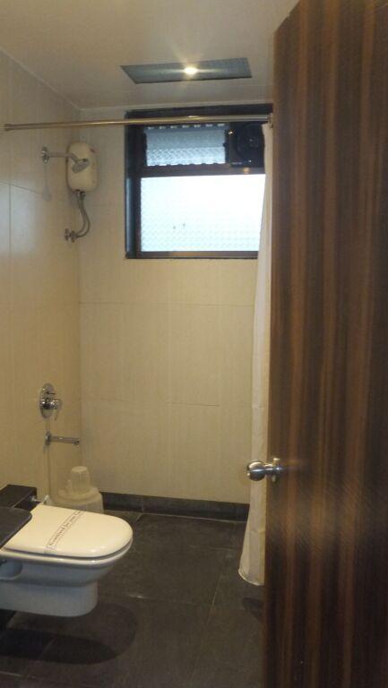 Ширди: Hotel G-Square