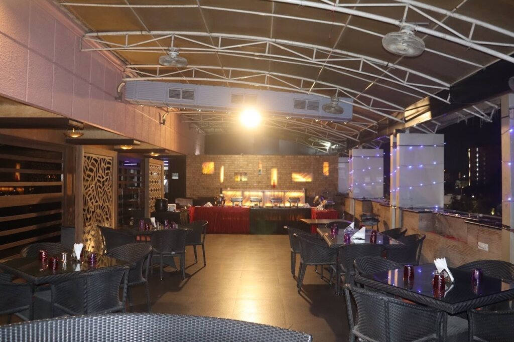 Индаур: Kyriad Hotel Indore