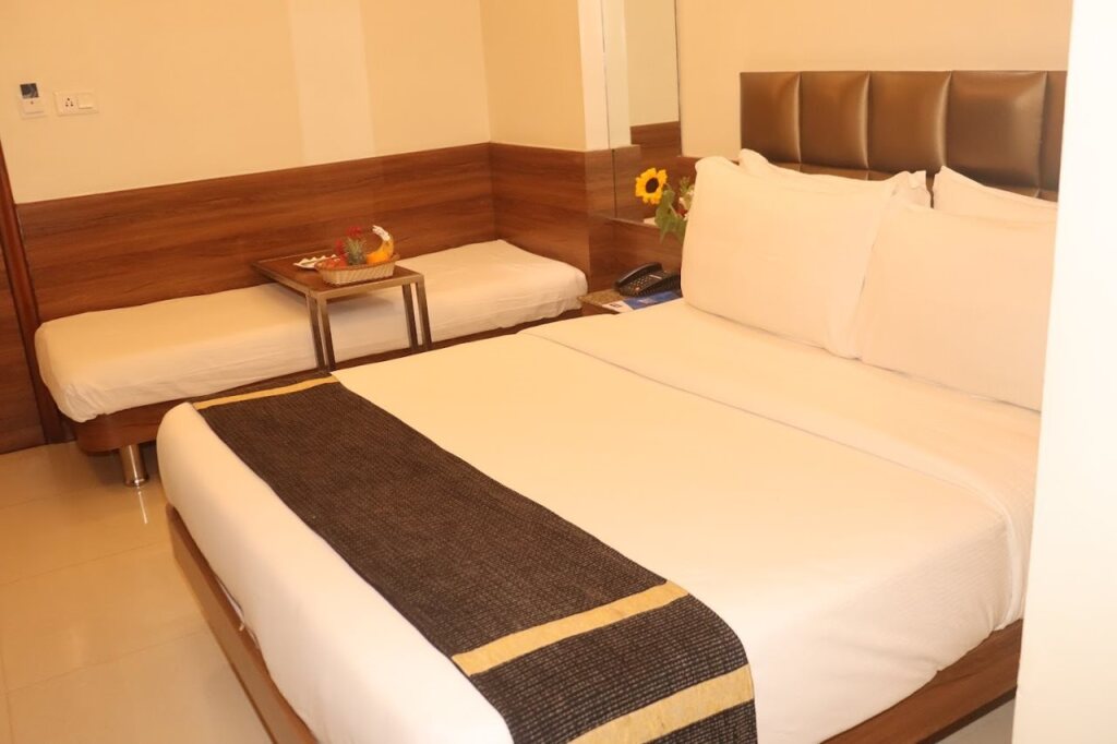 Индаур: Kyriad Hotel Indore