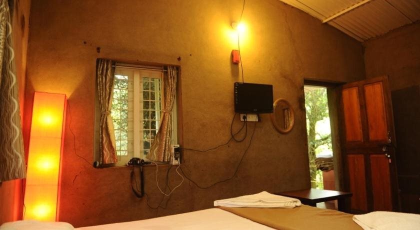 Ути: River Valley Resorts