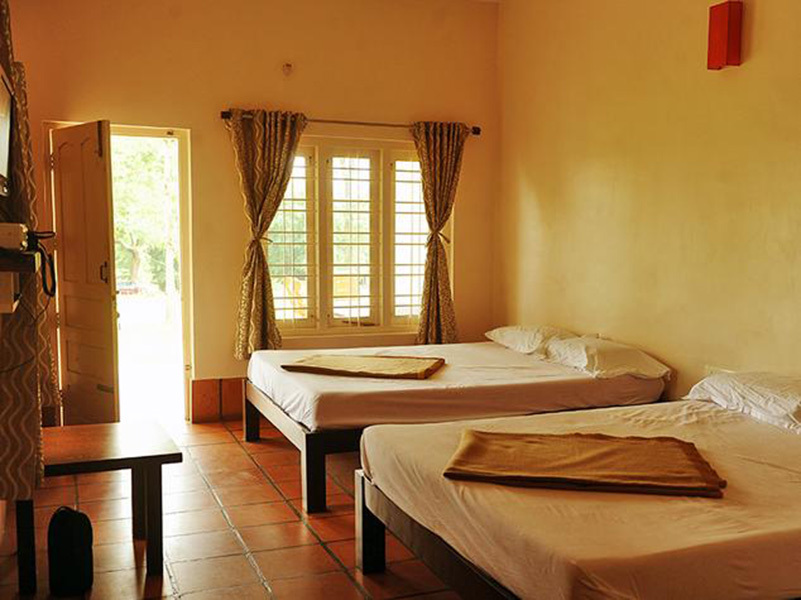 Ути: River Valley Resorts