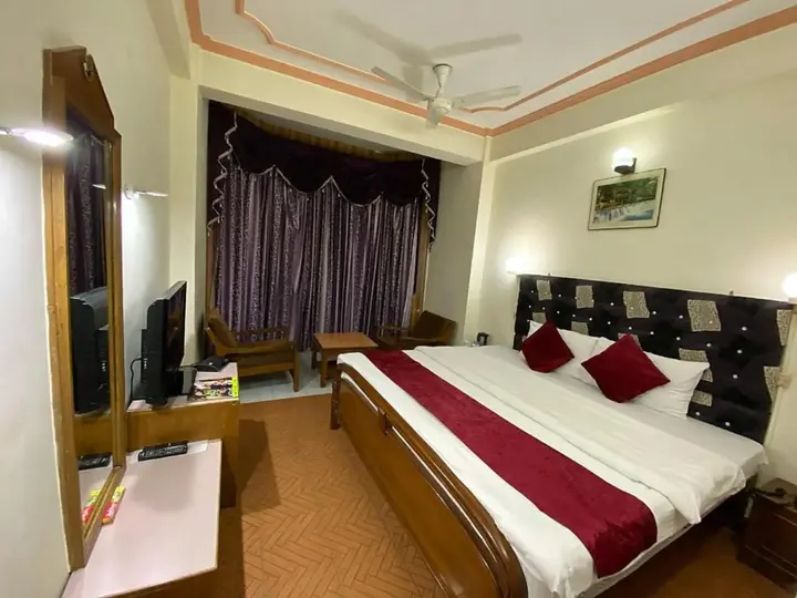 Солан: Hotel Ambusha Resort By OYO Rooms