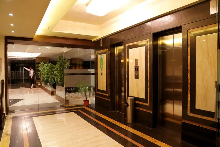 Колката: Ethnotel, Kolkata Airport