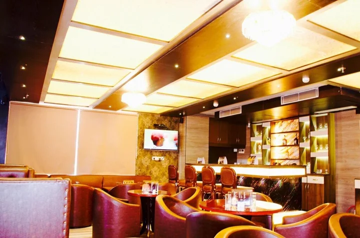 Колката: Ethnotel, Kolkata Airport