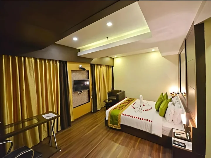 Колката: Ethnotel, Kolkata Airport