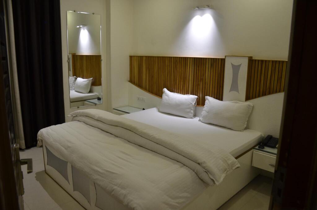 Ганганагар: Bellevue Inn Hotel Restaurant & Resort
