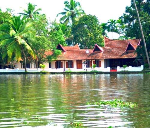 Мухамма: Waterfront Villa, Alleppey