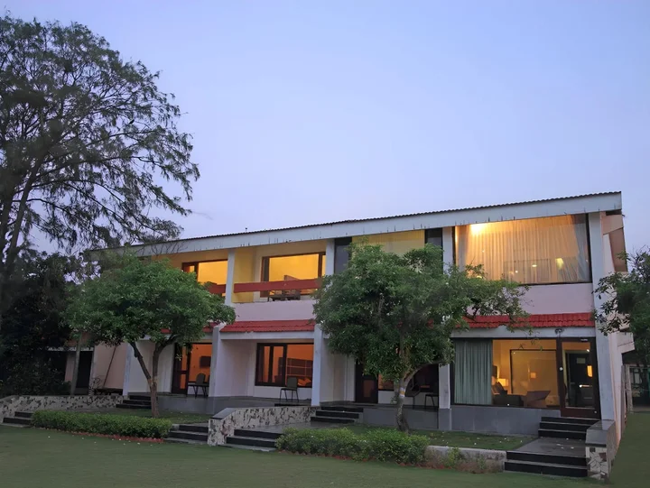Калапет: The Ashok Beach Resort
