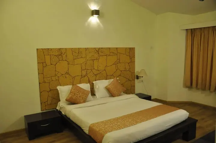 Ути: Sabol Holiday Resorts