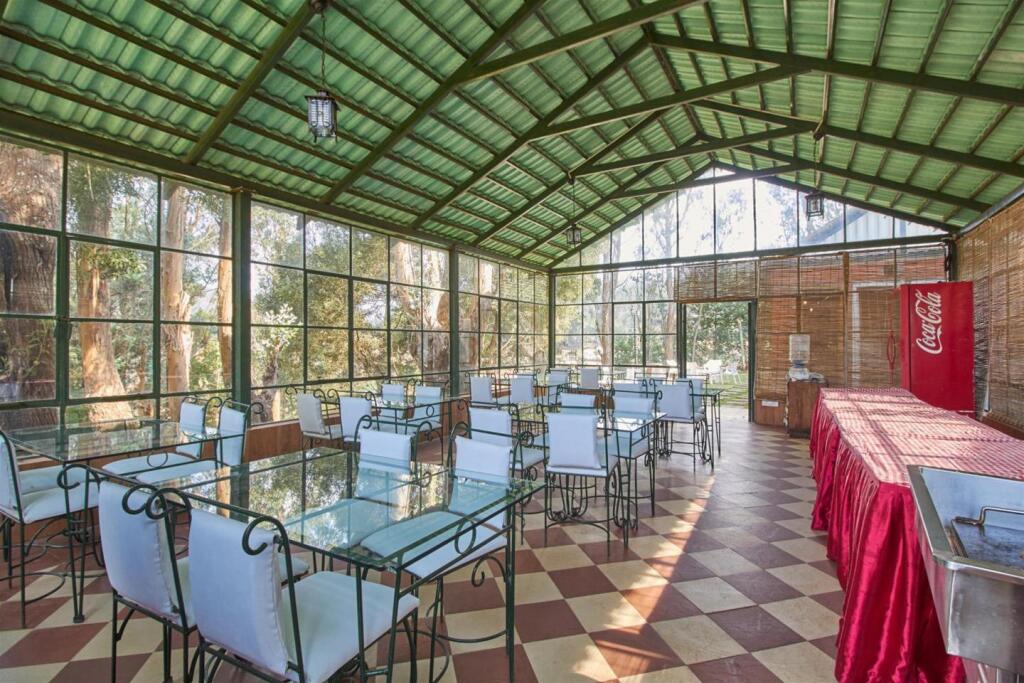 Ути: Sabol Holiday Resorts