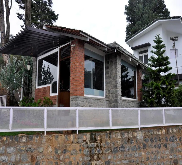Ути: Sabol Holiday Resorts