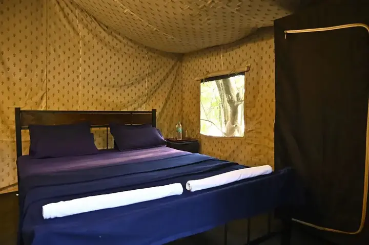 Карвар: Camp Riveredge Paradise