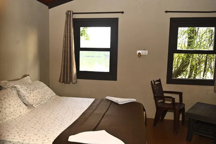 Карвар: Camp Riveredge Paradise