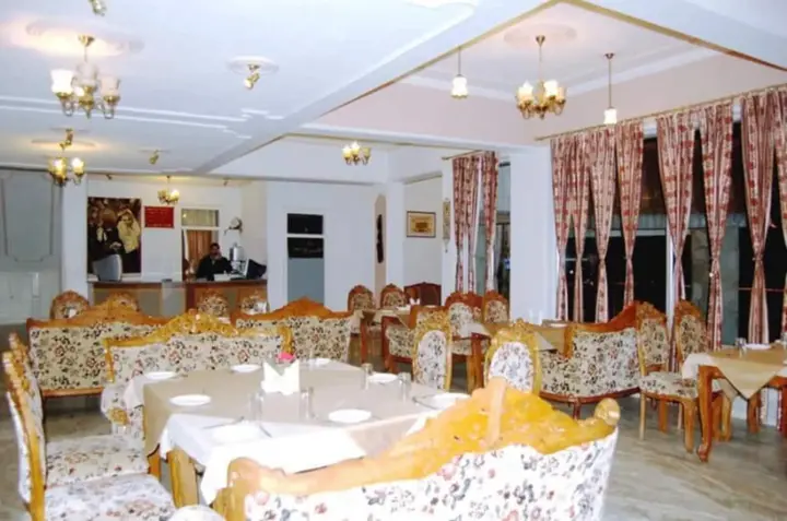 Бхунтар: Mashoo Resorts