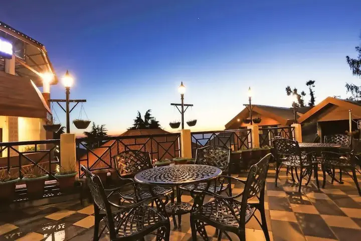 Чамба: Hotel Mohan Palace
