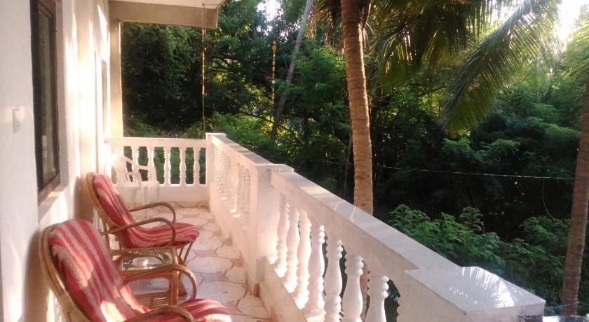 Калангут: La Blanche Guest House