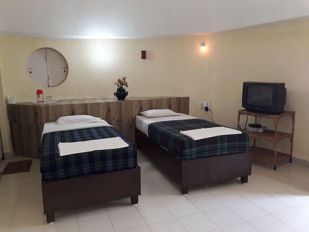 Хоспет: Kishkinda Heritage Resort