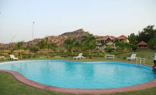 Хоспет: Kishkinda Heritage Resort